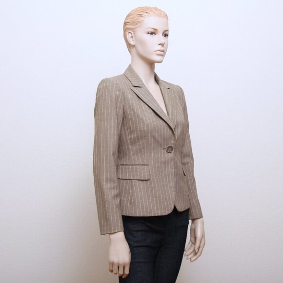 Tahari Arthur S. Levine Blazer - Picture 1 of 9